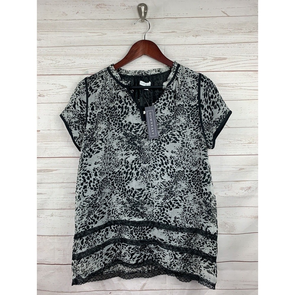 Downeast‎ Blouse Womens Small Black White Ever Present Blouse Animal Print Lace